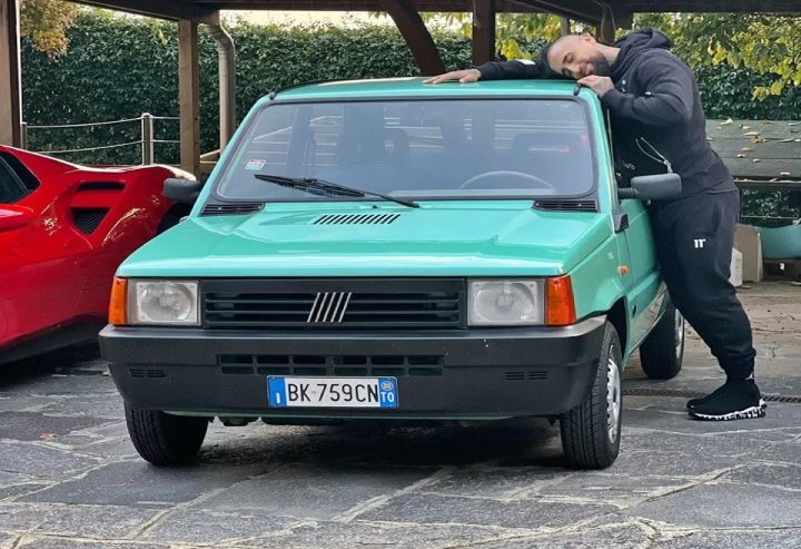 Fiat Panda autos de Arturo Vidal