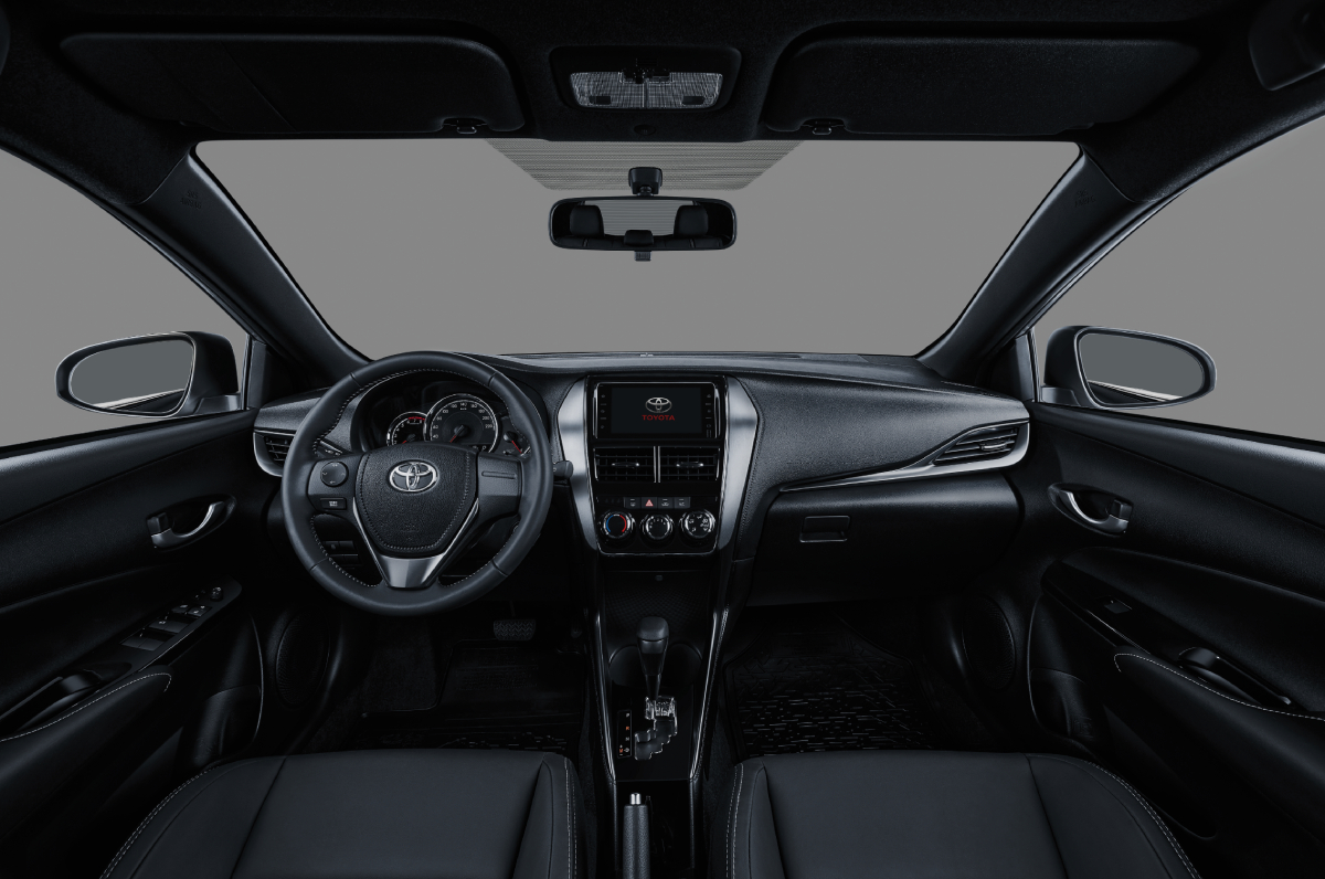 Toyota Yaris Sport interior