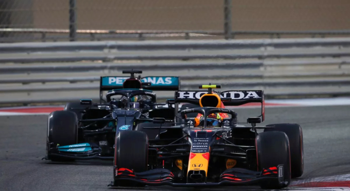 ¿Qué auto conduce Checo Pérez? Red Bull RB16B