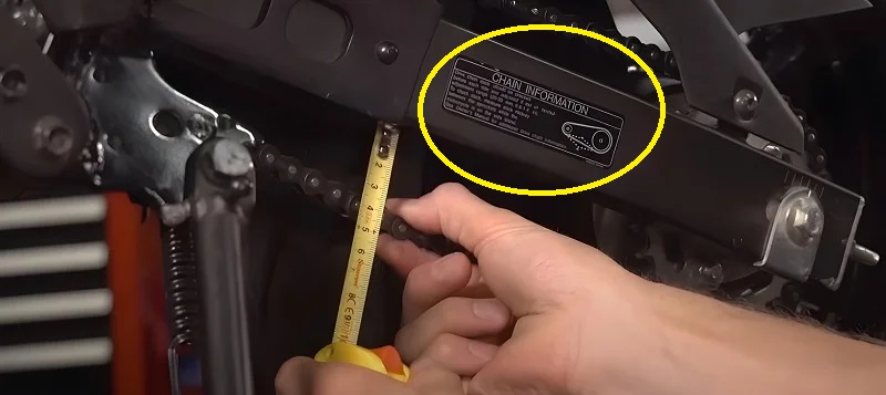 holgura/tensión cadena moto