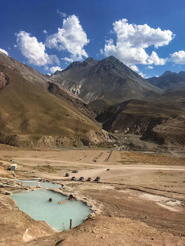 Ir al Cajón del Maipo en auto: Termas de valle colina